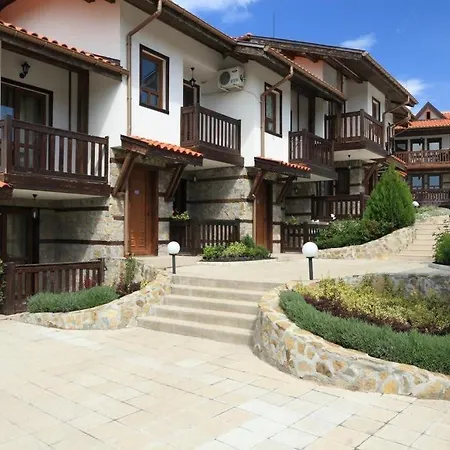 Луксозна вила Pearl Plaza *